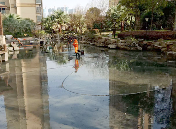 道滘镇景观池淤泥清理